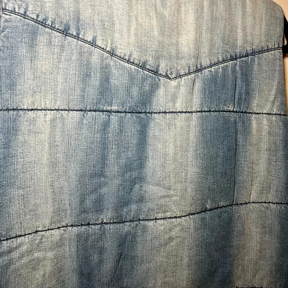 NWOT Cloth & Stone Chambray Denim Puffer Vest M - Picture 9 of 14